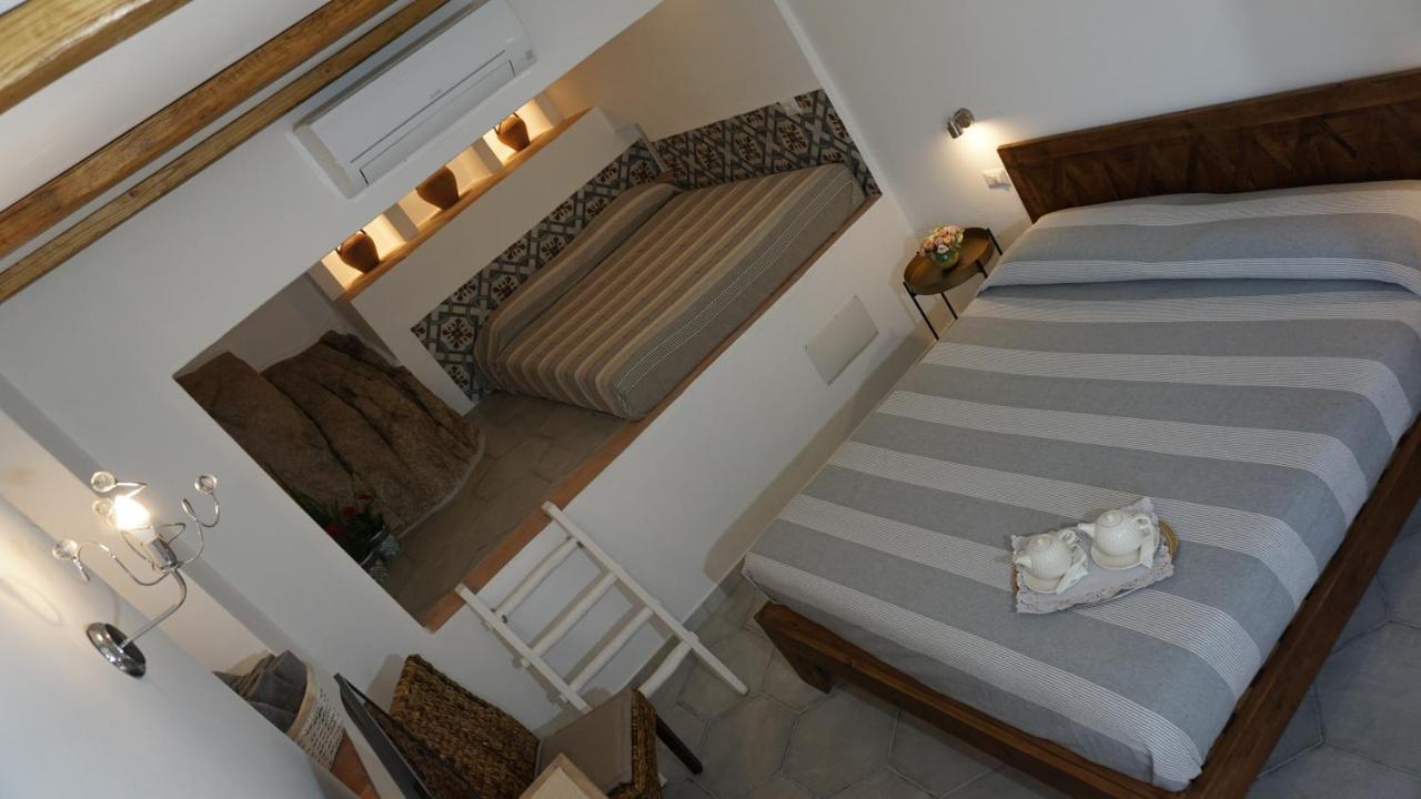 Li Petri Manni Bed & Breakfast Olbia Dış mekan fotoğraf