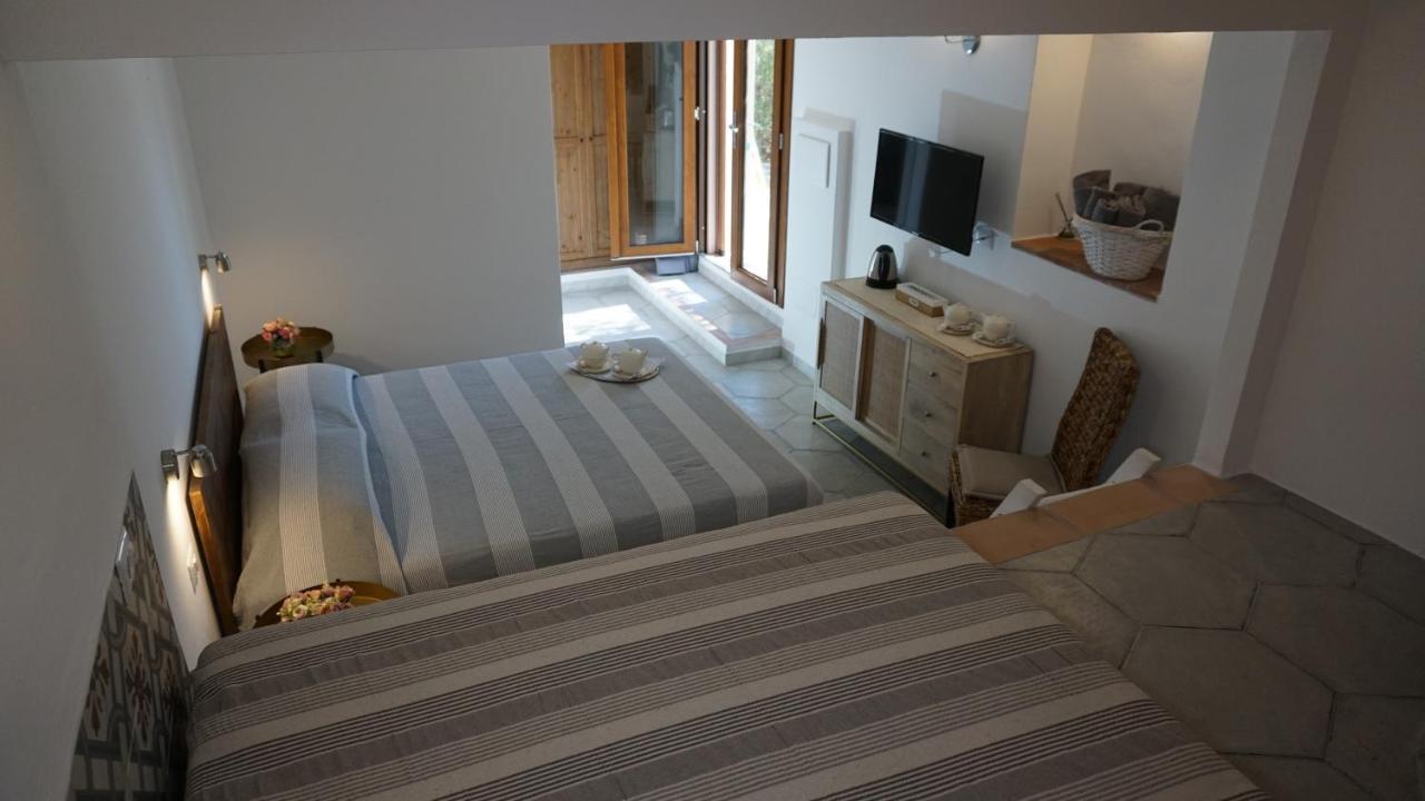 Li Petri Manni Bed & Breakfast Olbia Dış mekan fotoğraf